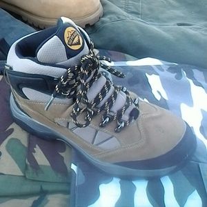 Brown & Black Men's  50 Peak Boots